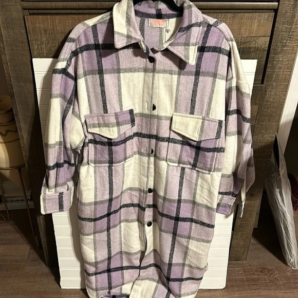 Shacket - Picture 1 of 2